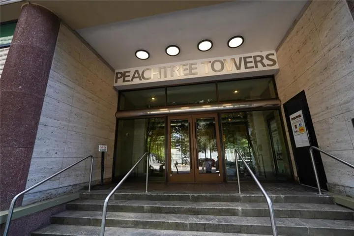 300 Peachtree Street Ne Unit 9d, Atlanta, Georgia 30308