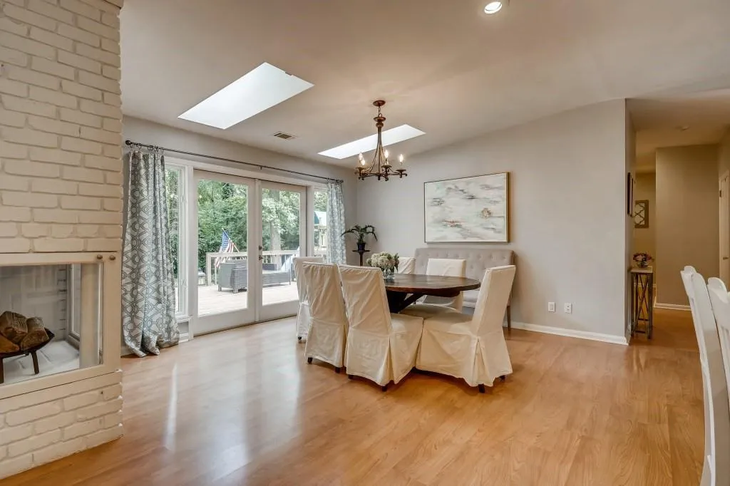 420 Carolwood Lane, Atlanta, Georgia 30342, 3 Bedrooms Bedrooms, ,2 BathroomsBathrooms,Residential,Sold,420 Carolwood Lane,6941710