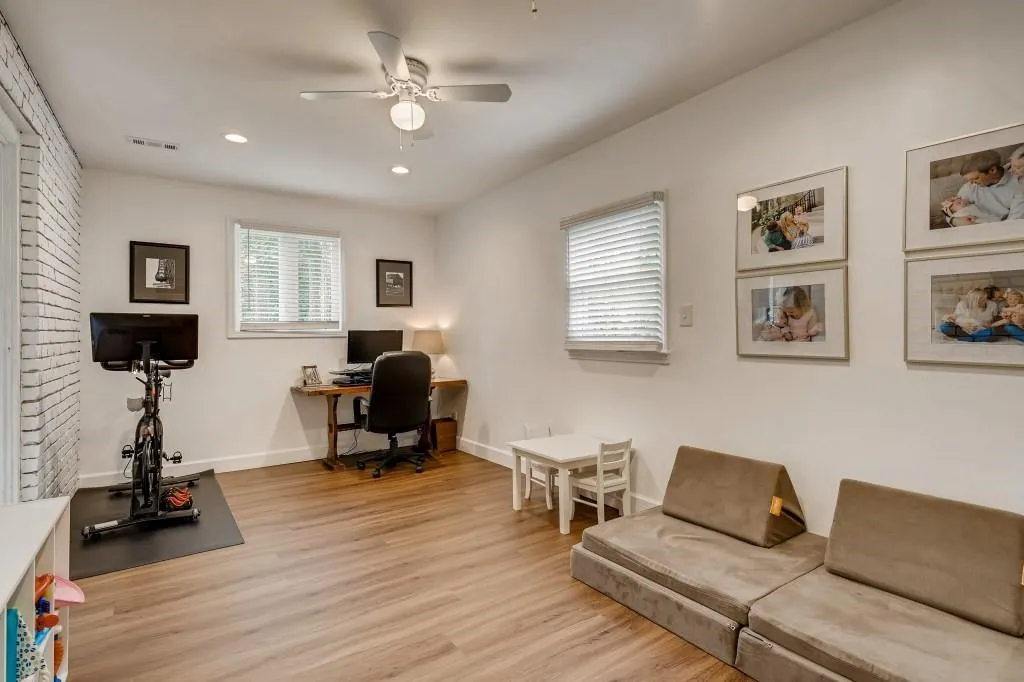 420 Carolwood Lane, Atlanta, Georgia 30342, 3 Bedrooms Bedrooms, ,2 BathroomsBathrooms,Residential,Sold,420 Carolwood Lane,6941710
