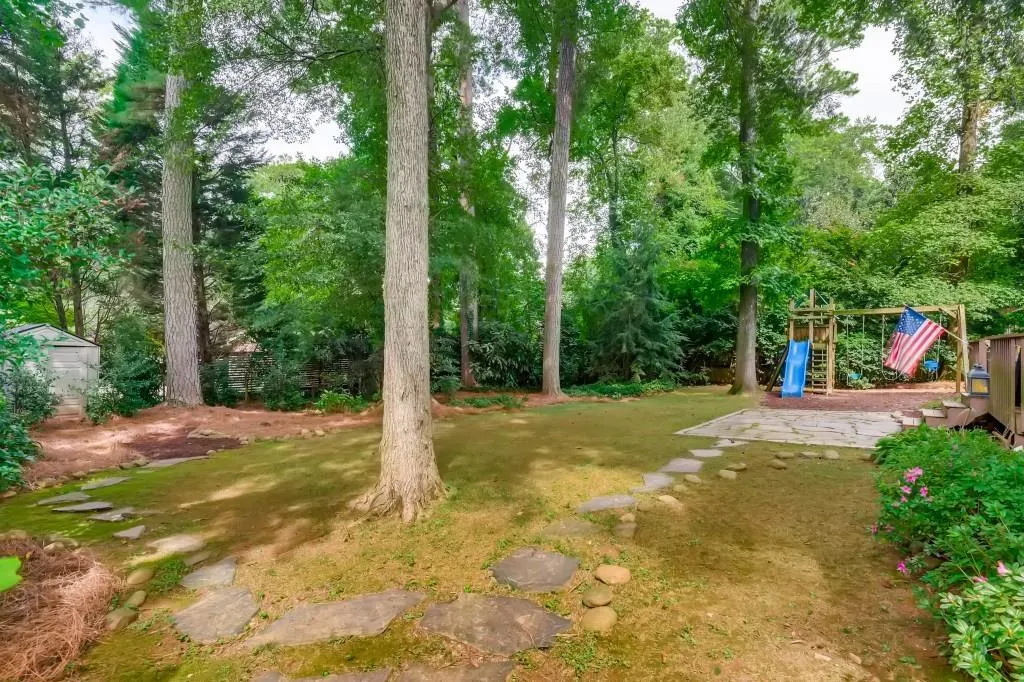 420 Carolwood Lane, Atlanta, Georgia 30342, 3 Bedrooms Bedrooms, ,2 BathroomsBathrooms,Residential,Sold,420 Carolwood Lane,6941710
