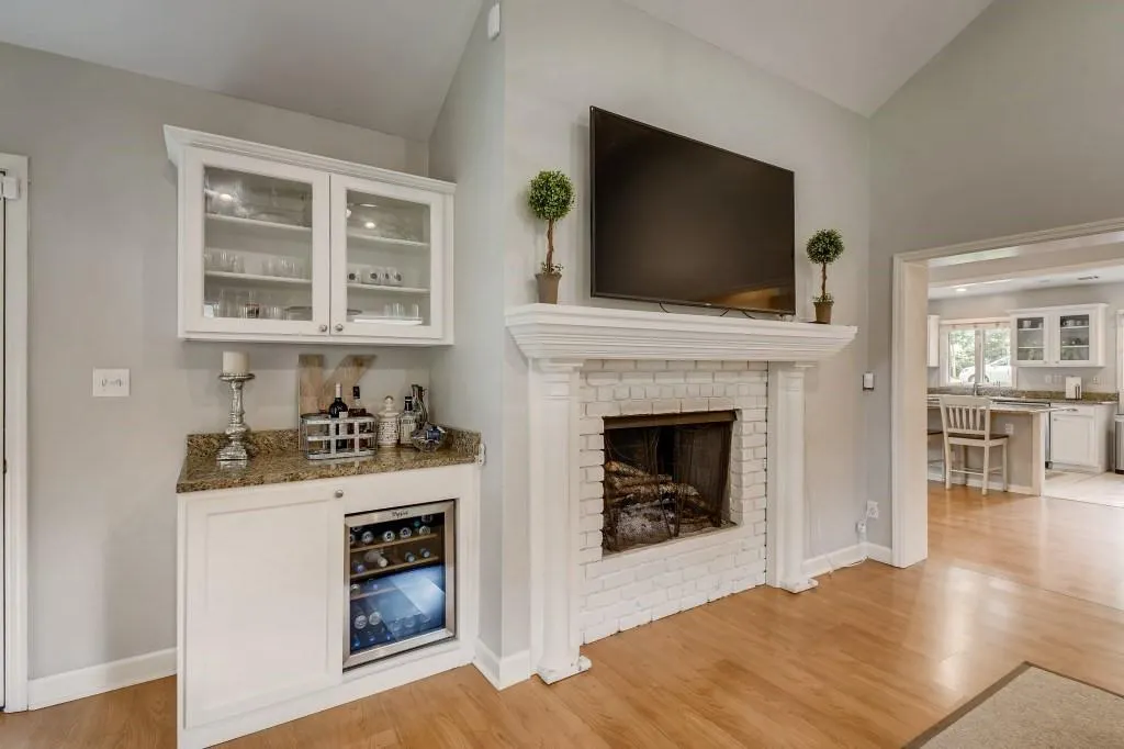 420 Carolwood Lane, Atlanta, Georgia 30342, 3 Bedrooms Bedrooms, ,2 BathroomsBathrooms,Residential,Sold,420 Carolwood Lane,6941710