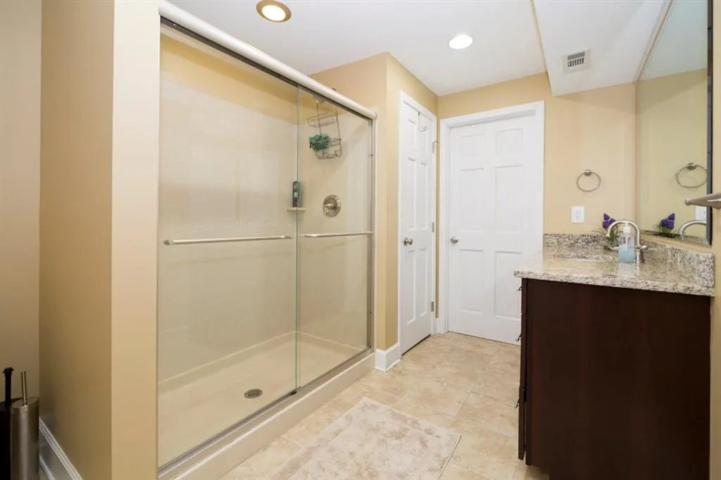 820 Overhill Court, Sandy Springs, Georgia 30328, 4 Bedrooms Bedrooms, ,4 BathroomsBathrooms,Residential,Sold,820 Overhill Court,5678814