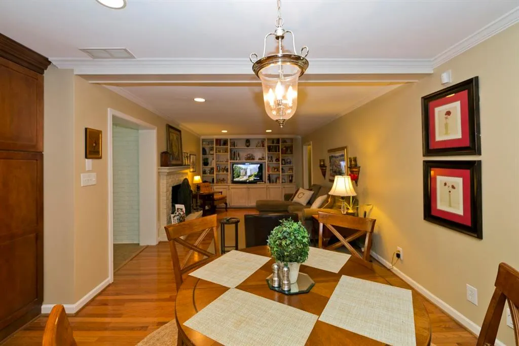 820 Overhill Court, Sandy Springs, Georgia 30328, 4 Bedrooms Bedrooms, ,4 BathroomsBathrooms,Residential,Sold,820 Overhill Court,5678814