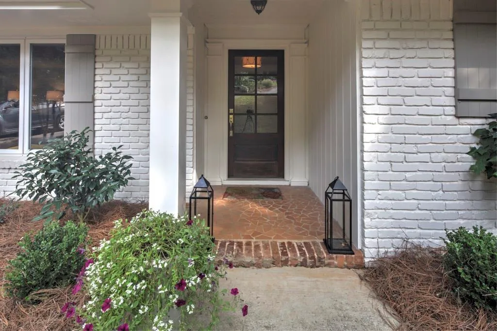 2664 Margaret Mitchell Drive Nw, Atlanta, Georgia 30327, 3 Bedrooms Bedrooms, ,2 BathroomsBathrooms,Residential,Sold,2664 Margaret Mitchell Drive Nw,5878437