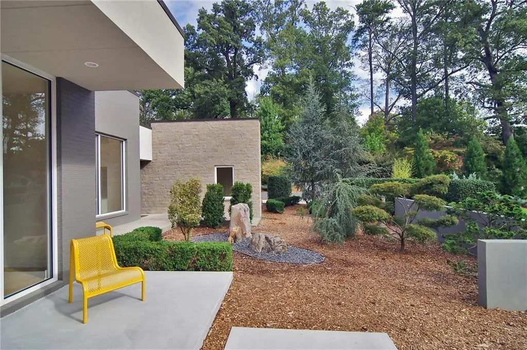 1012 Citadel Drive Ne, Atlanta, Georgia 30324, 4 Bedrooms Bedrooms, ,3 BathroomsBathrooms,Residential,Sold,1012 Citadel Drive Ne,5600862