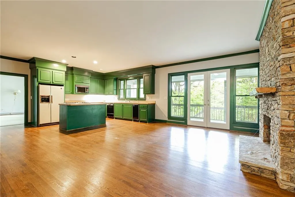 4950 Riverview Road, Sandy Springs, Georgia 30327, 4 Bedrooms Bedrooms, ,5 BathroomsBathrooms,Land,Sold,4950 Riverview Road,6728249