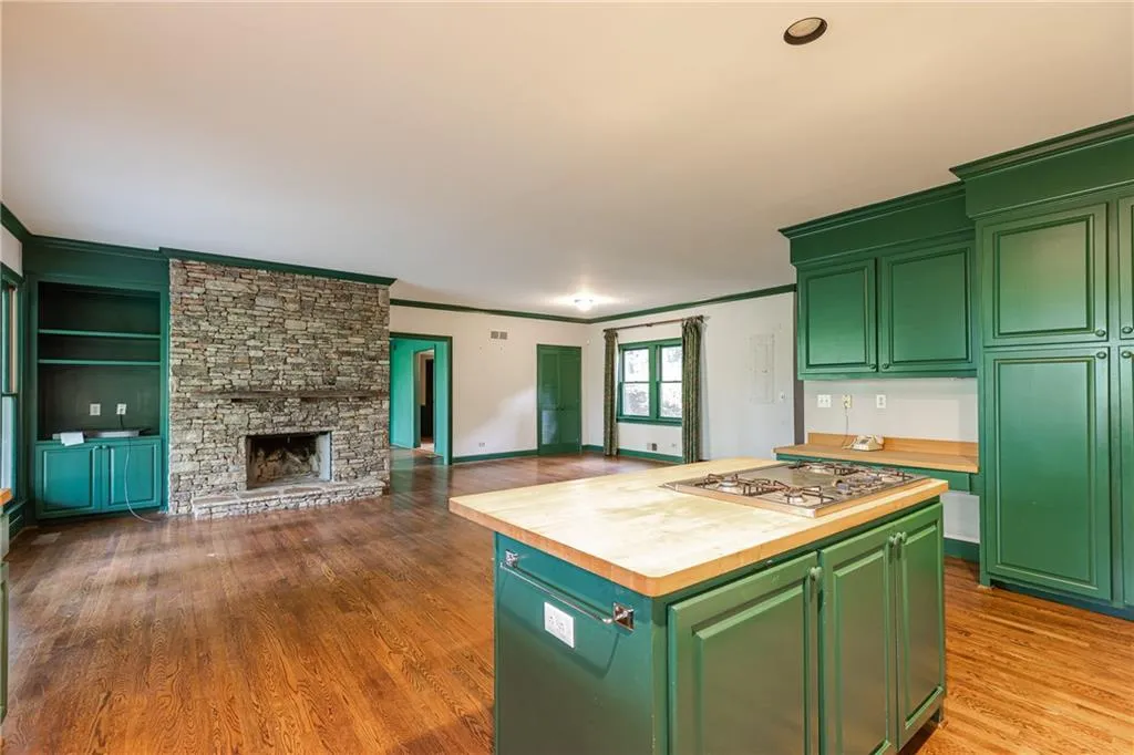 4950 Riverview Road, Sandy Springs, Georgia 30327, 4 Bedrooms Bedrooms, ,5 BathroomsBathrooms,Land,Sold,4950 Riverview Road,6728249