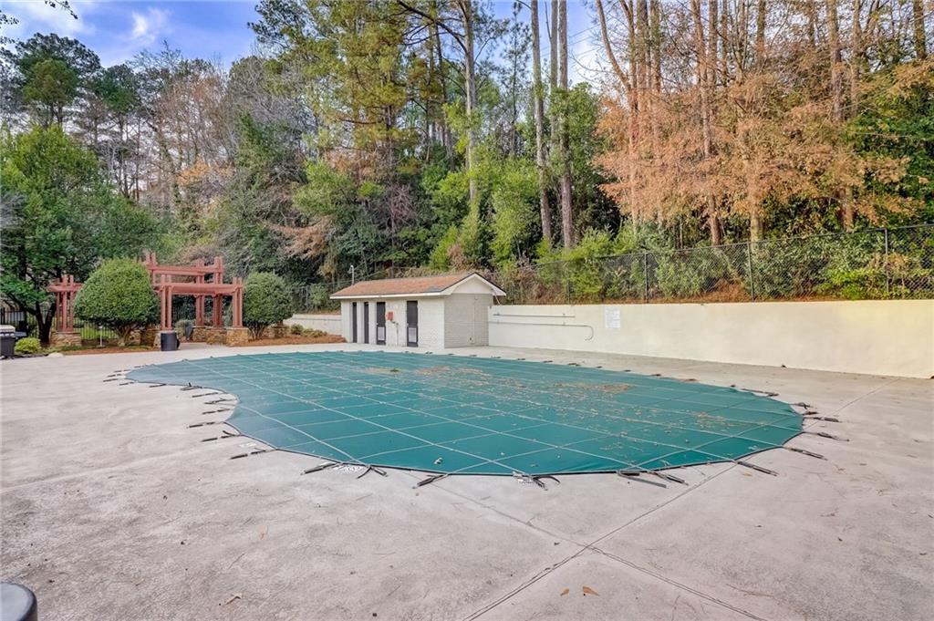 6940 Roswell Road Unit 6C, Atlanta, Georgia 30328, 2 Bedrooms Bedrooms, ,1 BathroomBathrooms,Residential,Sold,6940 Roswell Road Unit 6C,7313896