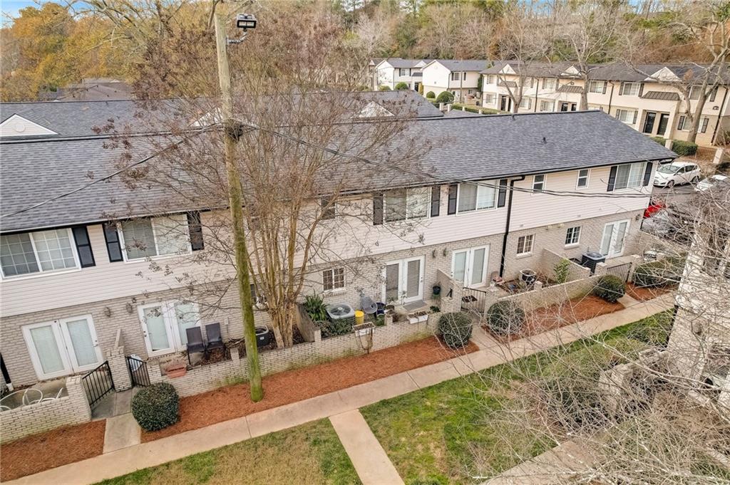 6940 Roswell Road Unit 6C, Atlanta, Georgia 30328, 2 Bedrooms Bedrooms, ,1 BathroomBathrooms,Residential,Sold,6940 Roswell Road Unit 6C,7313896