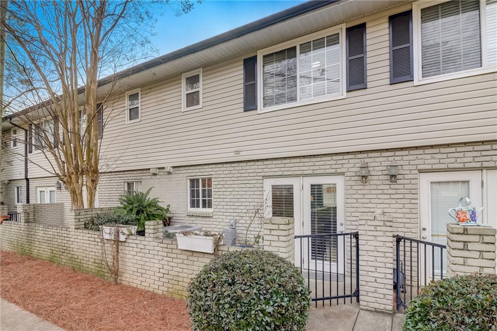 6940 Roswell Road Unit 6C, Atlanta, Georgia 30328, 2 Bedrooms Bedrooms, ,1 BathroomBathrooms,Residential,Sold,6940 Roswell Road Unit 6C,7313896