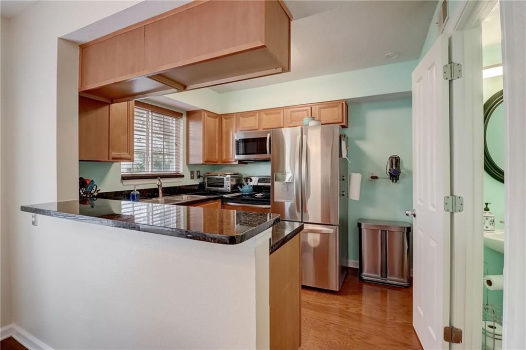 6940 Roswell Road Unit 6C, Atlanta, Georgia 30328, 2 Bedrooms Bedrooms, ,1 BathroomBathrooms,Residential,Sold,6940 Roswell Road Unit 6C,7313896