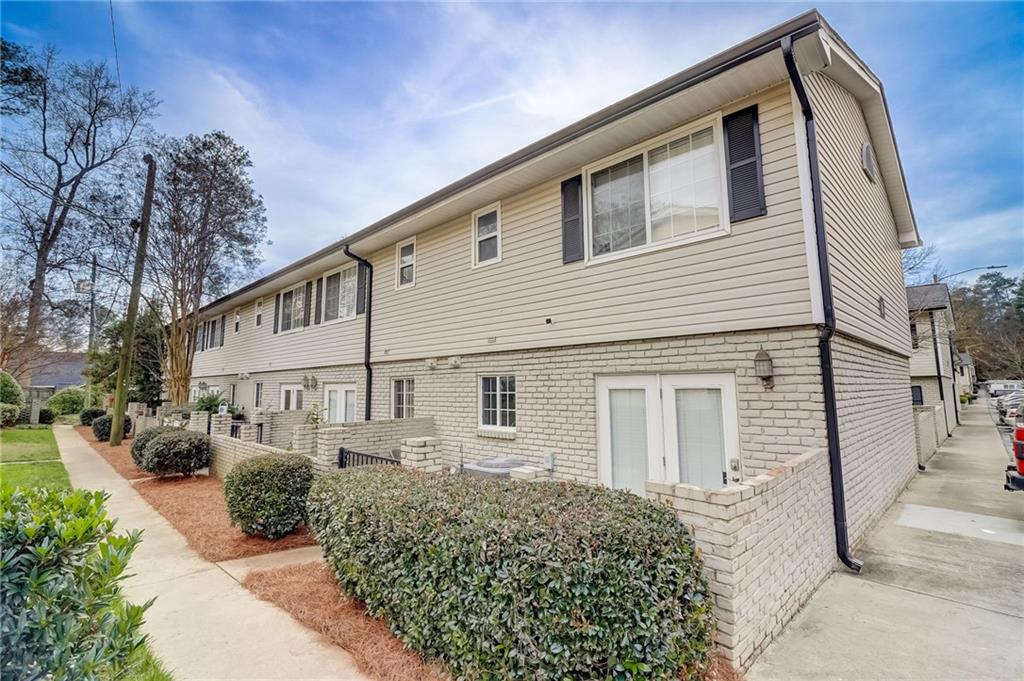 6940 Roswell Road Unit 6C, Atlanta, Georgia 30328, 2 Bedrooms Bedrooms, ,1 BathroomBathrooms,Residential,Sold,6940 Roswell Road Unit 6C,7313896