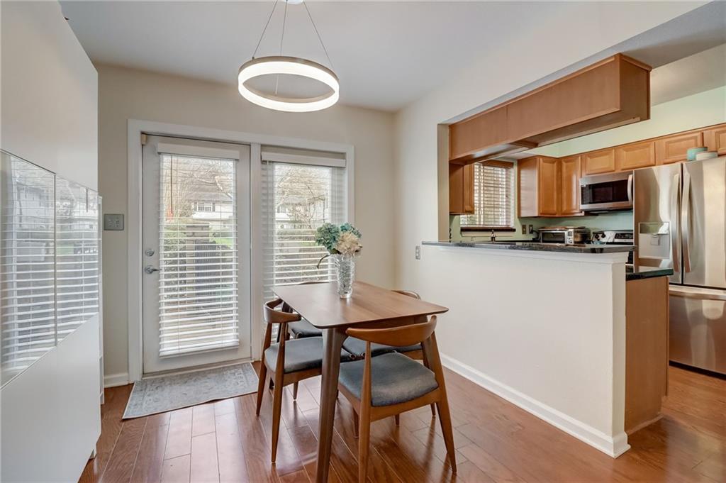 6940 Roswell Road Unit 6C, Atlanta, Georgia 30328, 2 Bedrooms Bedrooms, ,1 BathroomBathrooms,Residential,Sold,6940 Roswell Road Unit 6C,7313896