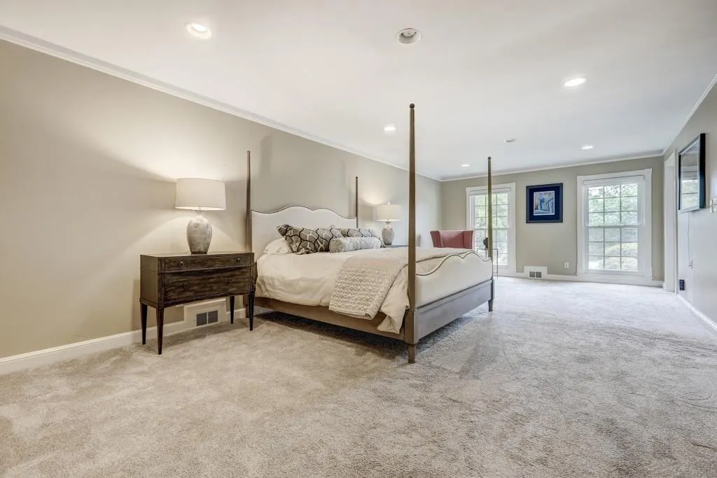 335 Glen Lake Drive, Sandy Springs, Georgia 30327, 6 Bedrooms Bedrooms, ,5 BathroomsBathrooms,Residential,Sold,335 Glen Lake Drive,6605938
