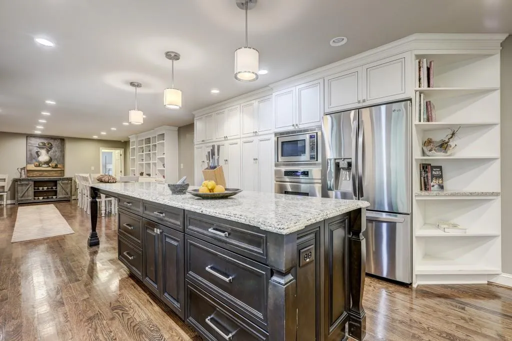335 Glen Lake Drive, Sandy Springs, Georgia 30327, 6 Bedrooms Bedrooms, ,5 BathroomsBathrooms,Residential,Sold,335 Glen Lake Drive,6605938