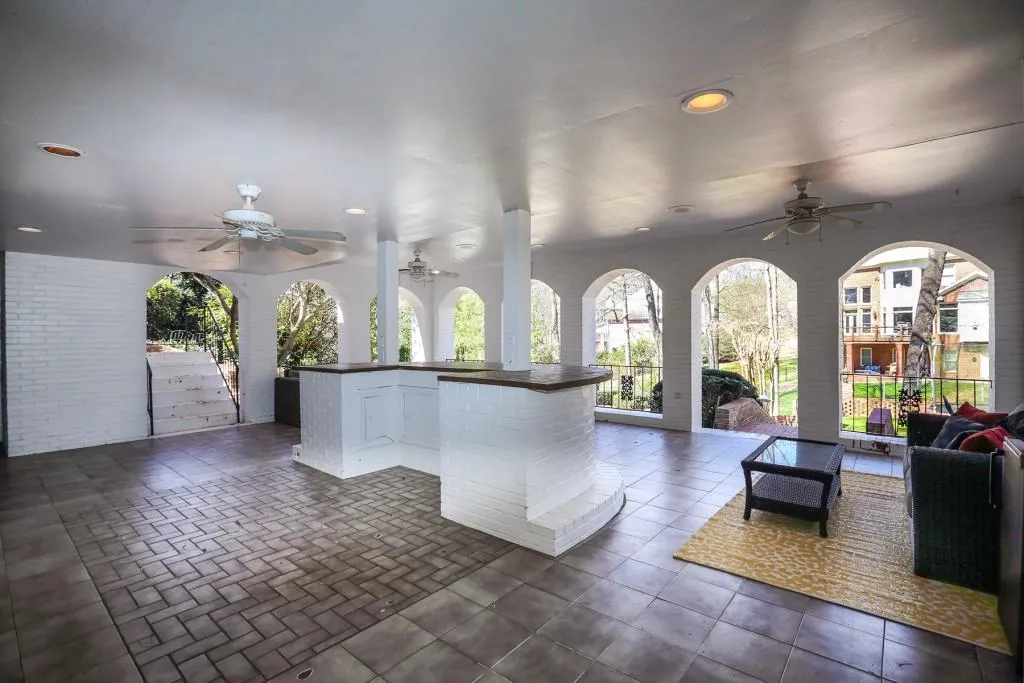 335 Glen Lake Drive, Sandy Springs, Georgia 30327, 6 Bedrooms Bedrooms, ,5 BathroomsBathrooms,Residential,Sold,335 Glen Lake Drive,6605938