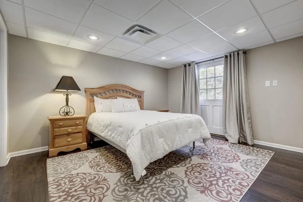 335 Glen Lake Drive, Sandy Springs, Georgia 30327, 6 Bedrooms Bedrooms, ,5 BathroomsBathrooms,Residential,Sold,335 Glen Lake Drive,6605938
