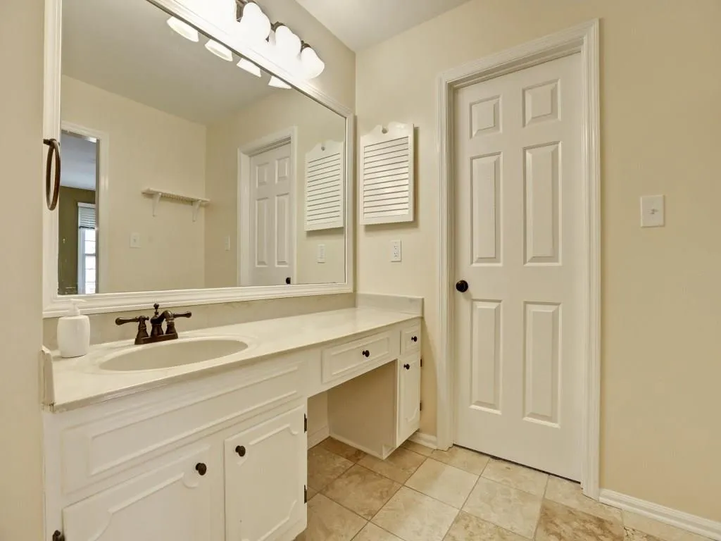 445 The North Chace Unit 445, Sandy Springs, Georgia 30328, 3 Bedrooms Bedrooms, ,3 BathroomsBathrooms,Residential,Sold,445 The North Chace Unit 445,5657745