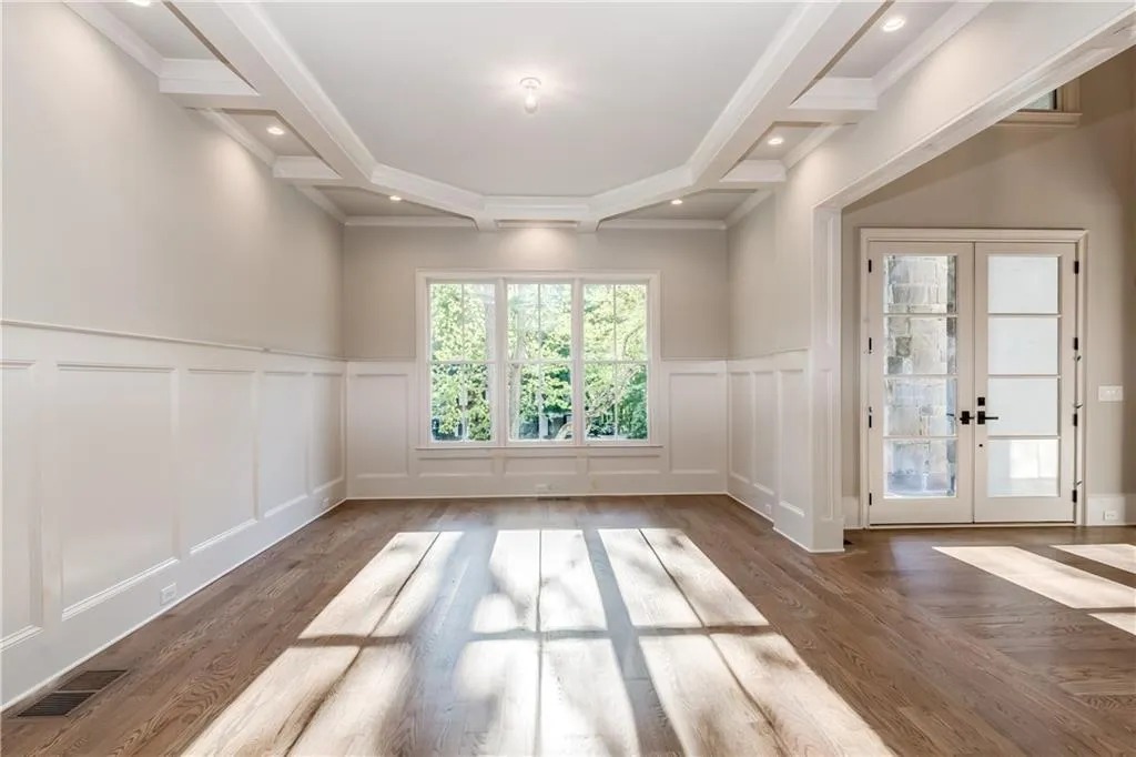 345 Kelson Drive, Sandy Springs, Georgia 30327, 5 Bedrooms Bedrooms, ,6 BathroomsBathrooms,Residential,Sold,345 Kelson Drive,6077627
