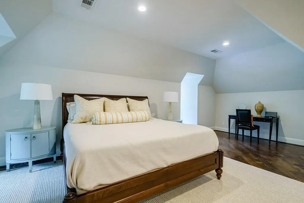 5650 Cross Gate Drive, Sandy Springs, Georgia 30327, 5 Bedrooms Bedrooms, ,5 BathroomsBathrooms,Residential,Sold,5650 Cross Gate Drive,7089156