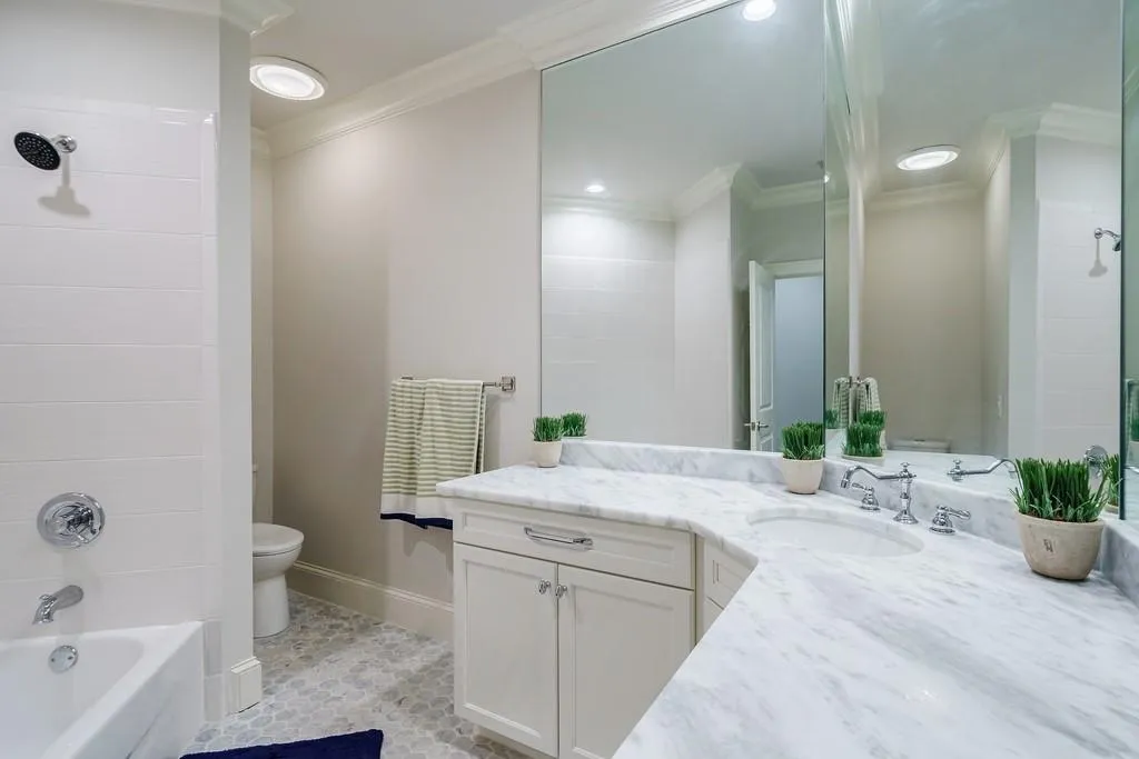 5650 Cross Gate Drive, Sandy Springs, Georgia 30327, 5 Bedrooms Bedrooms, ,5 BathroomsBathrooms,Residential,Sold,5650 Cross Gate Drive,7089156