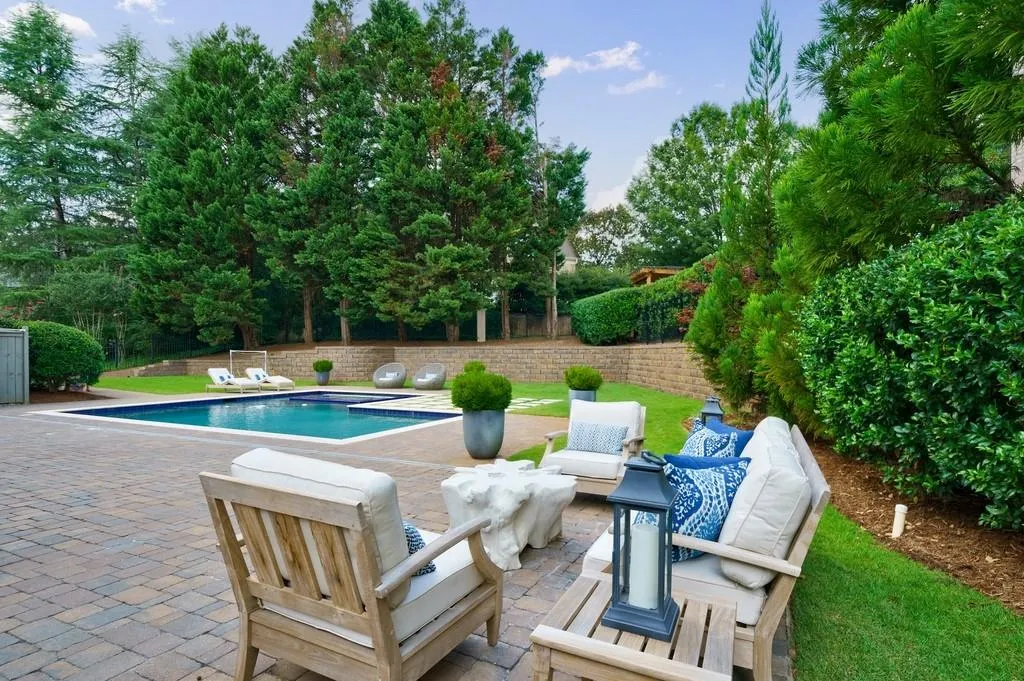 5650 Cross Gate Drive, Sandy Springs, Georgia 30327, 5 Bedrooms Bedrooms, ,5 BathroomsBathrooms,Residential,Sold,5650 Cross Gate Drive,7089156