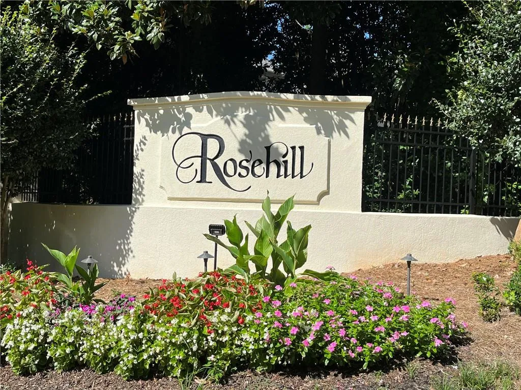 5650 Cross Gate Drive, Sandy Springs, Georgia 30327, 5 Bedrooms Bedrooms, ,5 BathroomsBathrooms,Residential,Sold,5650 Cross Gate Drive,7089156