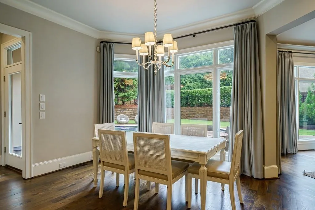 5650 Cross Gate Drive, Sandy Springs, Georgia 30327, 5 Bedrooms Bedrooms, ,5 BathroomsBathrooms,Residential,Sold,5650 Cross Gate Drive,7089156