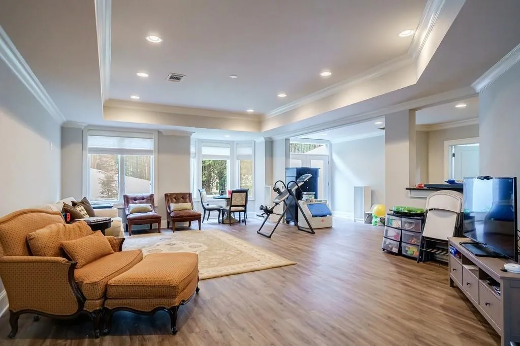 5650 Cross Gate Drive, Sandy Springs, Georgia 30327, 5 Bedrooms Bedrooms, ,5 BathroomsBathrooms,Residential,Sold,5650 Cross Gate Drive,7089156