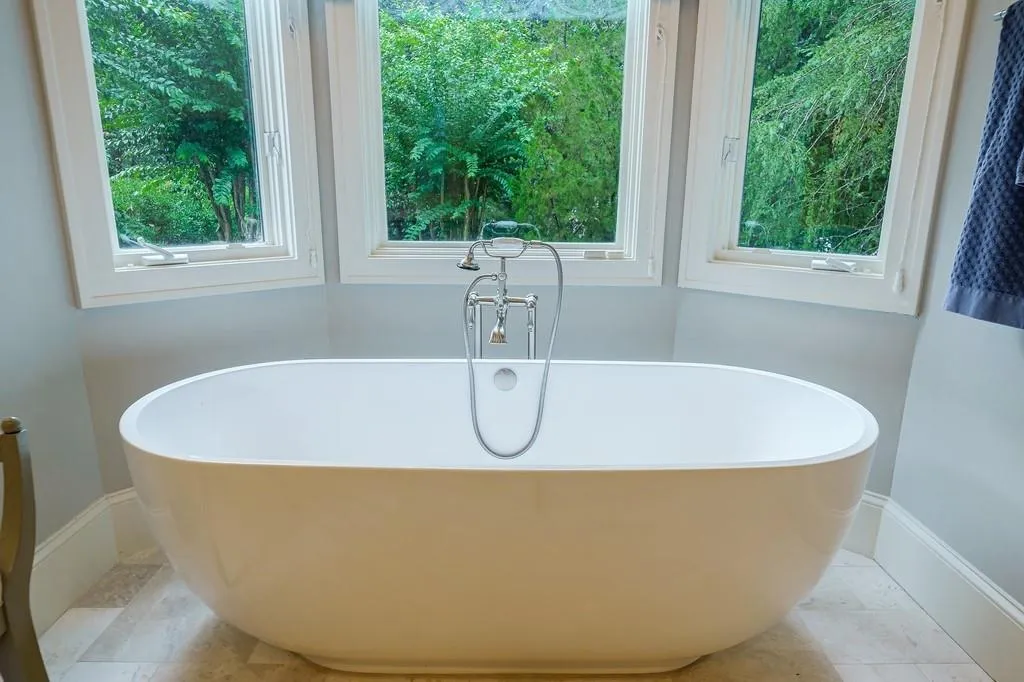 5650 Cross Gate Drive, Sandy Springs, Georgia 30327, 5 Bedrooms Bedrooms, ,5 BathroomsBathrooms,Residential,Sold,5650 Cross Gate Drive,7089156