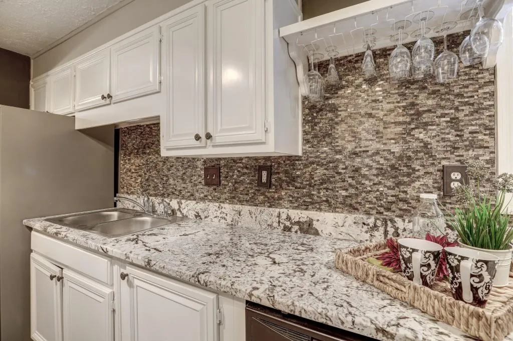 5290 Chemin De Vie, Atlanta, Georgia 30342, 3 Bedrooms Bedrooms, ,2 BathroomsBathrooms,Residential,Sold,5290 Chemin De Vie,6055274