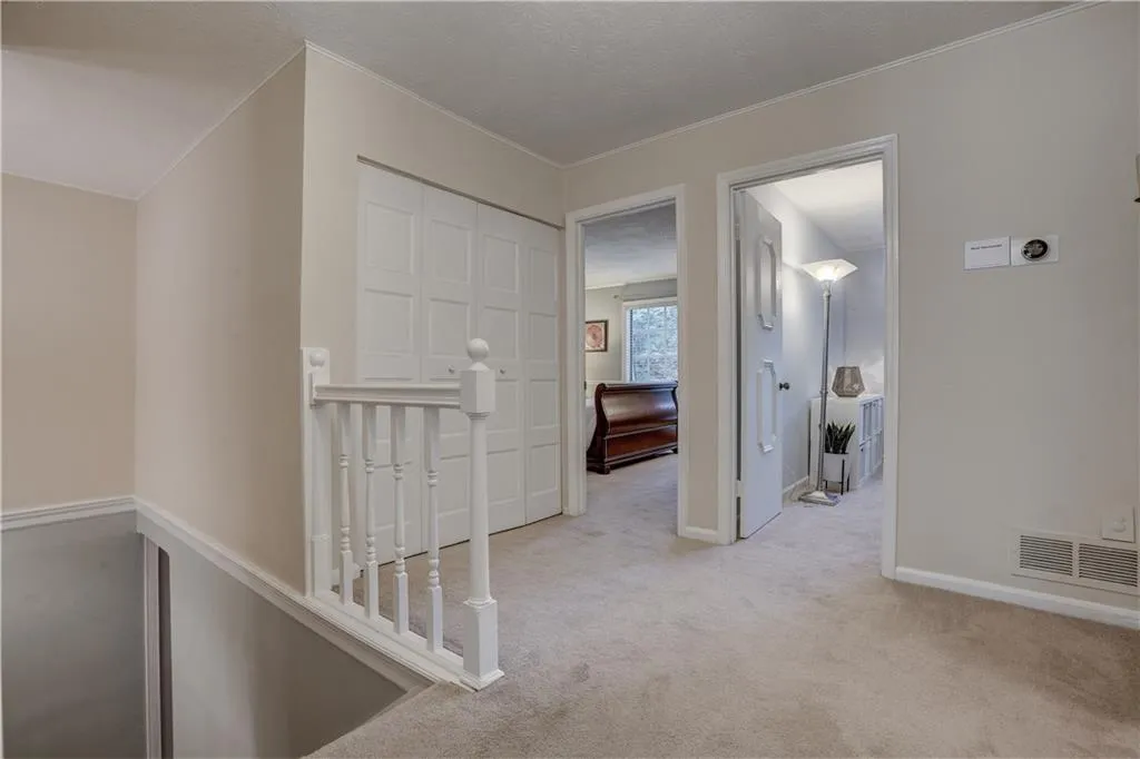 5290 Chemin De Vie, Atlanta, Georgia 30342, 3 Bedrooms Bedrooms, ,2 BathroomsBathrooms,Residential,Sold,5290 Chemin De Vie,6055274