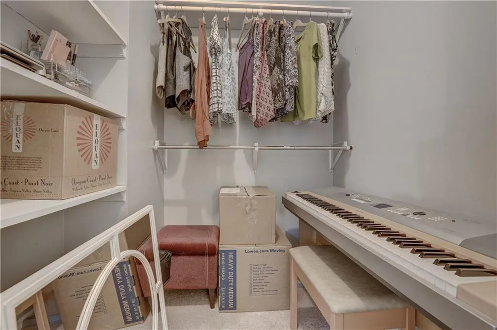 5290 Chemin De Vie, Atlanta, Georgia 30342, 3 Bedrooms Bedrooms, ,2 BathroomsBathrooms,Residential,Sold,5290 Chemin De Vie,6055274