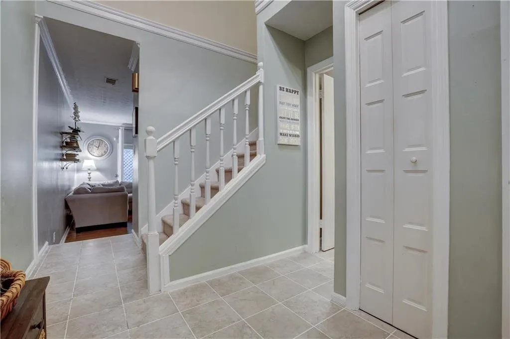 5290 Chemin De Vie, Atlanta, Georgia 30342, 3 Bedrooms Bedrooms, ,2 BathroomsBathrooms,Residential,Sold,5290 Chemin De Vie,6055274