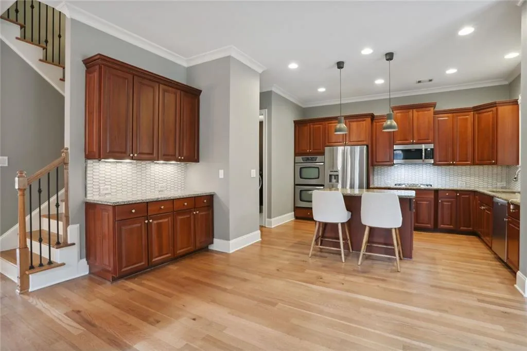 223 Mount Vernon Cove, Sandy Springs, Georgia 30328, 5 Bedrooms Bedrooms, ,4 BathroomsBathrooms,Residential,Sold,223 Mount Vernon Cove,7181285