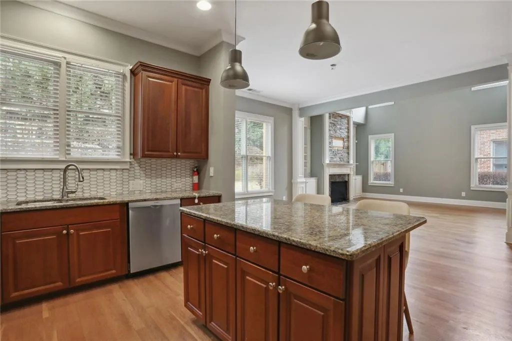 223 Mount Vernon Cove, Sandy Springs, Georgia 30328, 5 Bedrooms Bedrooms, ,4 BathroomsBathrooms,Residential,Sold,223 Mount Vernon Cove,7181285