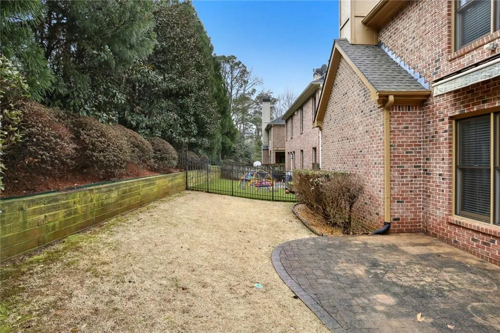 223 Mount Vernon Cove, Sandy Springs, Georgia 30328, 5 Bedrooms Bedrooms, ,4 BathroomsBathrooms,Residential,Sold,223 Mount Vernon Cove,7181285