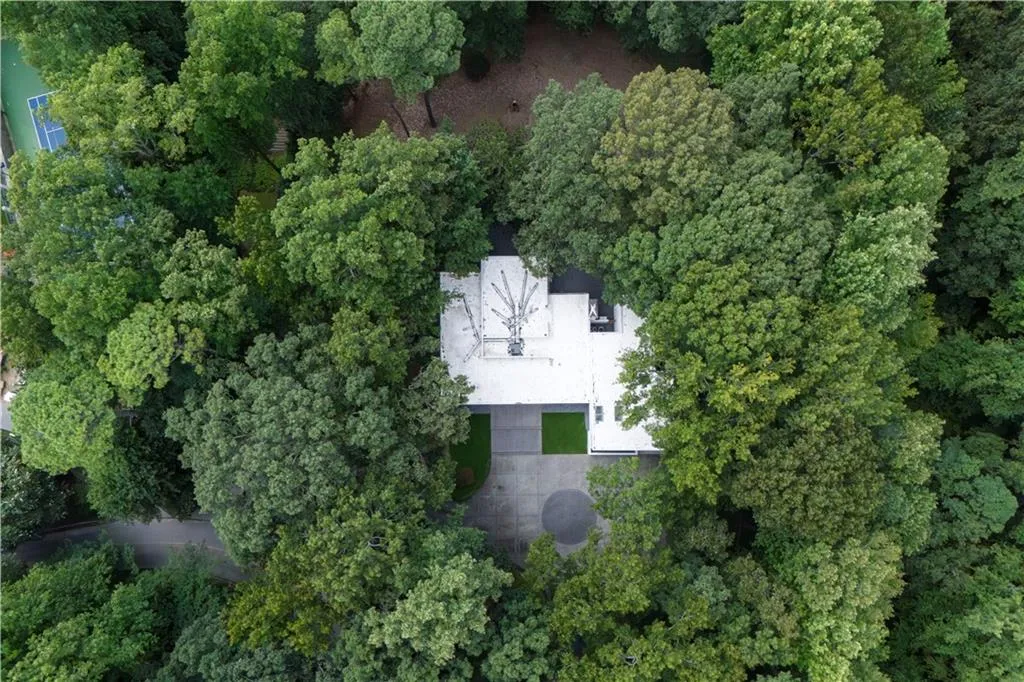 3670 Ridgewood Road Nw, Atlanta, Georgia 30327, 3 Bedrooms Bedrooms, ,3 BathroomsBathrooms,Residential,For Sale,3670 Ridgewood Road Nw,7636972