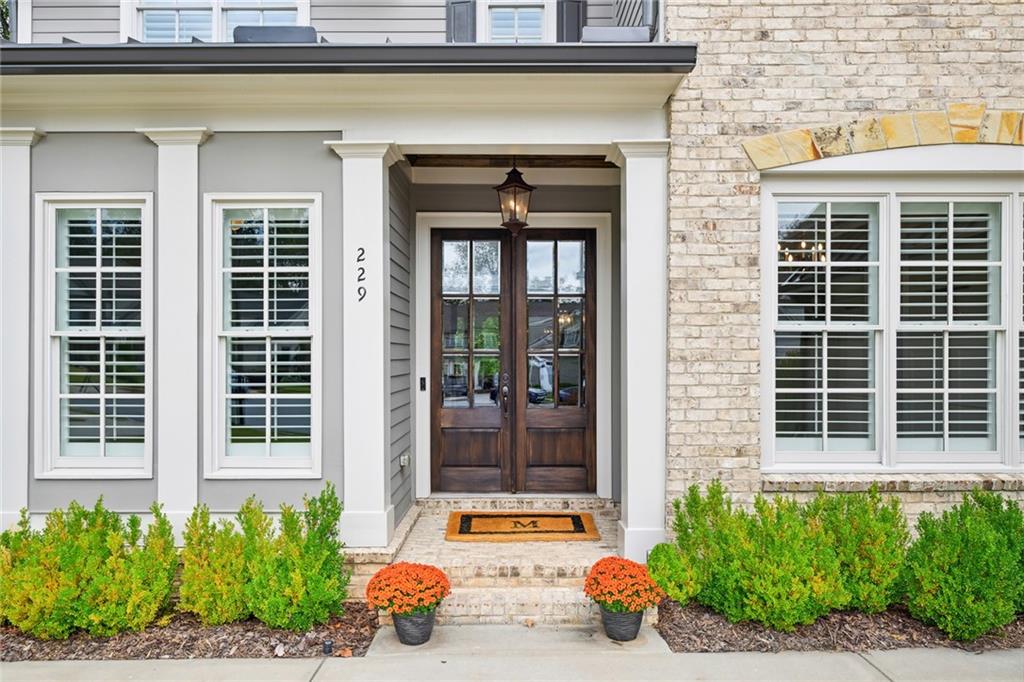 229 Belle Lane, Sandy Springs, Georgia 30328, 5 Bedrooms Bedrooms, ,5 BathroomsBathrooms,Residential,Sold,229 Belle Lane,7290992