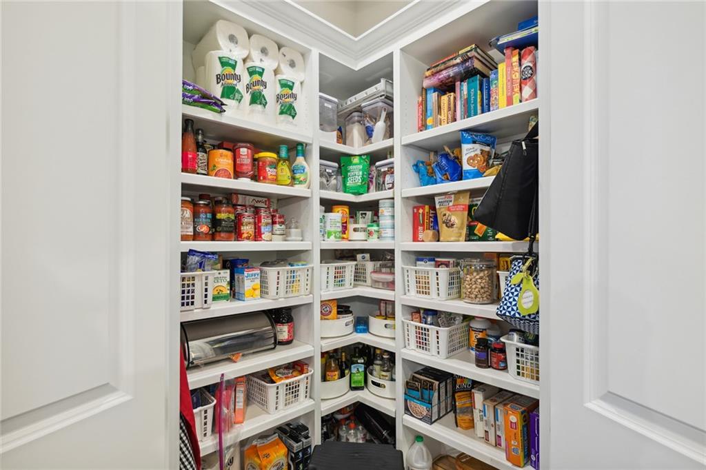 229 Belle Lane, Sandy Springs, Georgia 30328, 5 Bedrooms Bedrooms, ,5 BathroomsBathrooms,Residential,Sold,229 Belle Lane,7290992