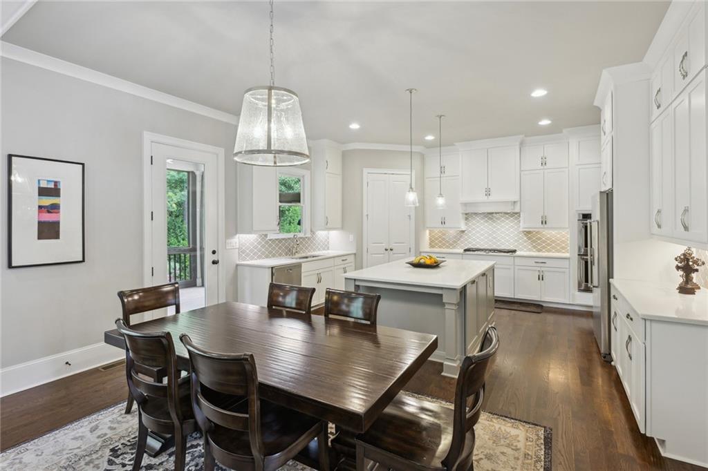 229 Belle Lane, Sandy Springs, Georgia 30328, 5 Bedrooms Bedrooms, ,5 BathroomsBathrooms,Residential,Sold,229 Belle Lane,7290992