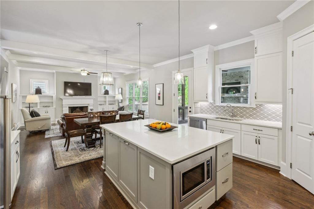 229 Belle Lane, Sandy Springs, Georgia 30328, 5 Bedrooms Bedrooms, ,5 BathroomsBathrooms,Residential,Sold,229 Belle Lane,7290992