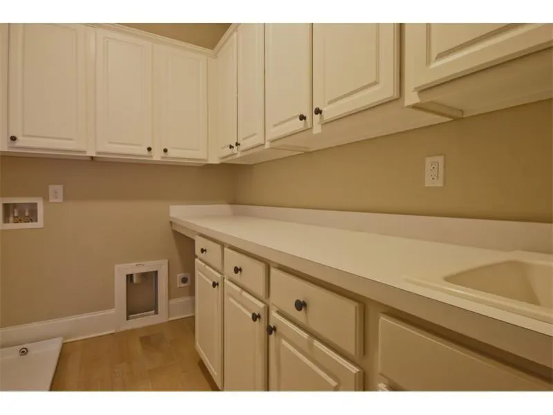 110 Austin Drive, Sandy Springs, Georgia 30328, 4 Bedrooms Bedrooms, ,3 BathroomsBathrooms,Residential,Sold,110 Austin Drive,5633429