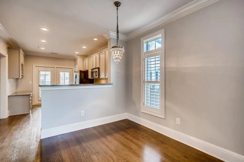 6417 Paulson Place, Sandy Springs, Georgia 30328, 2 Bedrooms Bedrooms, ,2 BathroomsBathrooms,Residential,Sold,6417 Paulson Place,6107828