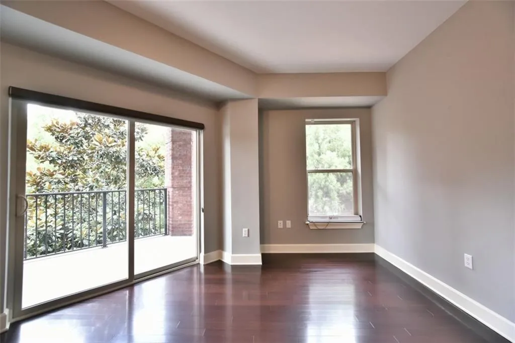 200 River Vista Drive Unit 202, Atlanta, Georgia 30339, 2 Bedrooms Bedrooms, ,2 BathroomsBathrooms,Residential,Sold,200 River Vista Drive Unit 202,5718528