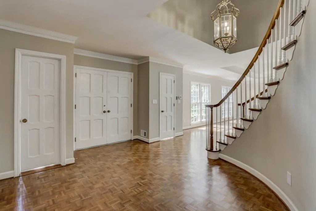 5740 Lake Island Drive, Sandy Springs, Georgia 30327, 6 Bedrooms Bedrooms, ,4 BathroomsBathrooms,Residential,Sold,5740 Lake Island Drive,6006775