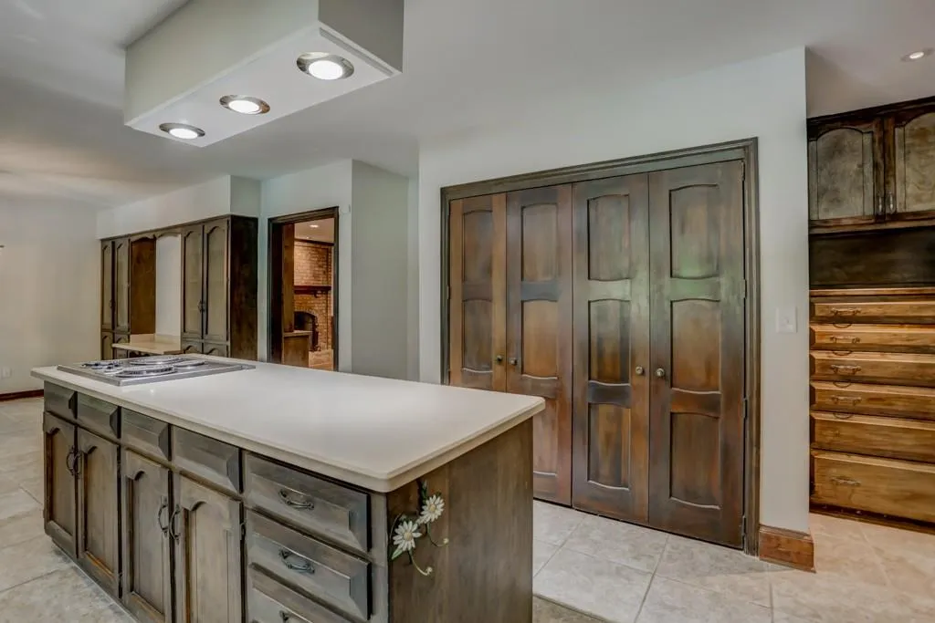 5740 Lake Island Drive, Sandy Springs, Georgia 30327, 6 Bedrooms Bedrooms, ,4 BathroomsBathrooms,Residential,Sold,5740 Lake Island Drive,6006775
