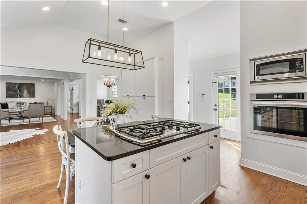 344 Pine Forest Road, Atlanta, Georgia 30342, 3 Bedrooms Bedrooms, ,2 BathroomsBathrooms,Residential,Sold,344 Pine Forest Road,7348354