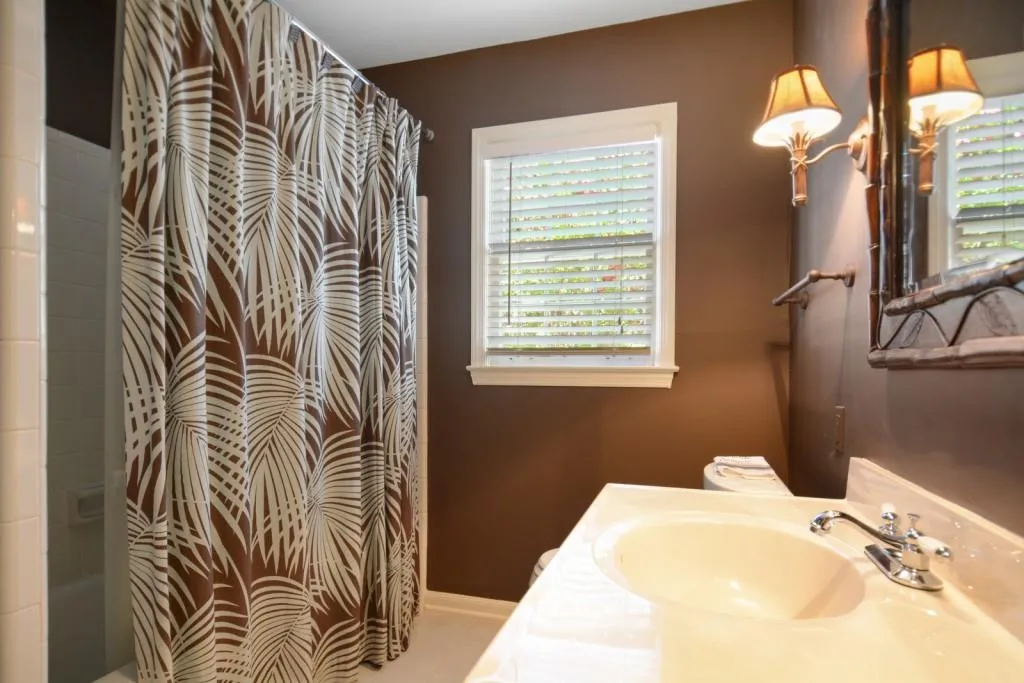 175 Berwick Drive, Sandy Springs, Georgia 30328, 4 Bedrooms Bedrooms, ,3 BathroomsBathrooms,Residential,Sold,175 Berwick Drive,6877771