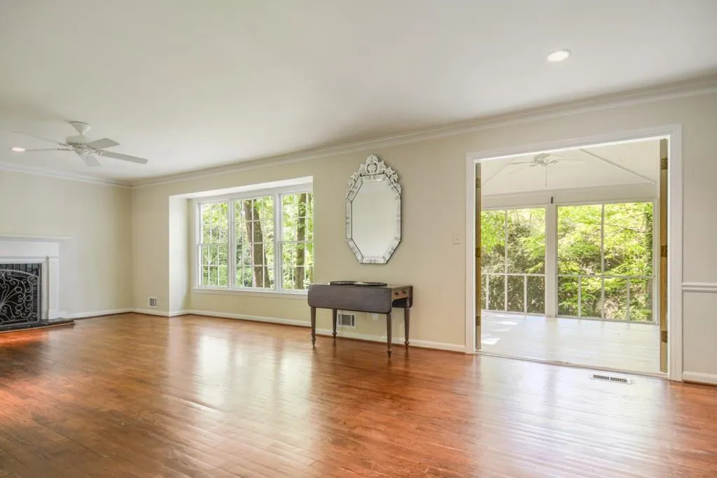 175 Berwick Drive, Sandy Springs, Georgia 30328, 4 Bedrooms Bedrooms, ,3 BathroomsBathrooms,Residential,Sold,175 Berwick Drive,6877771